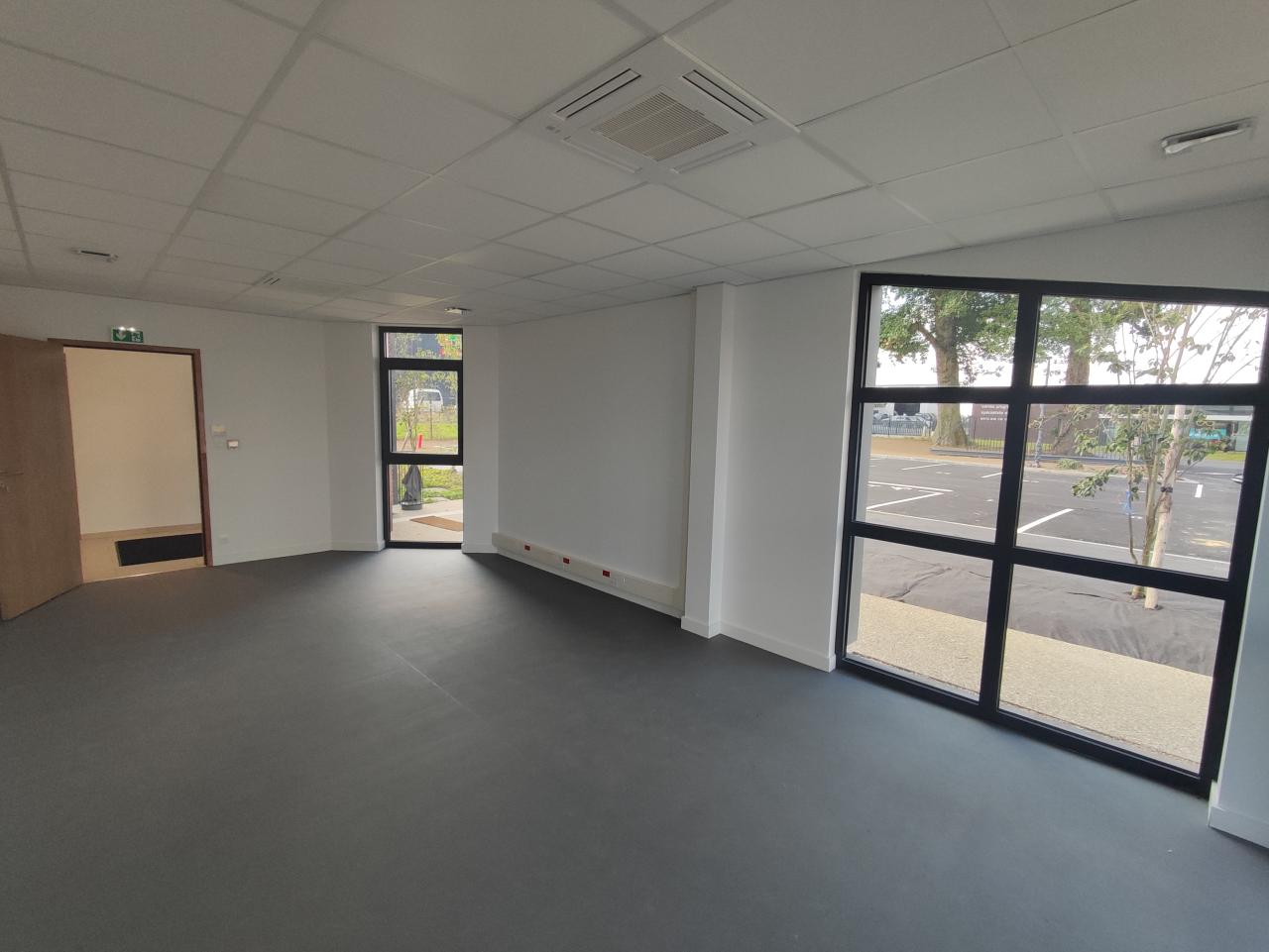 Local d'activité Pavilly 354.17m² Location Local d'activité Pavilly Seine-Maritime OLACT2640072