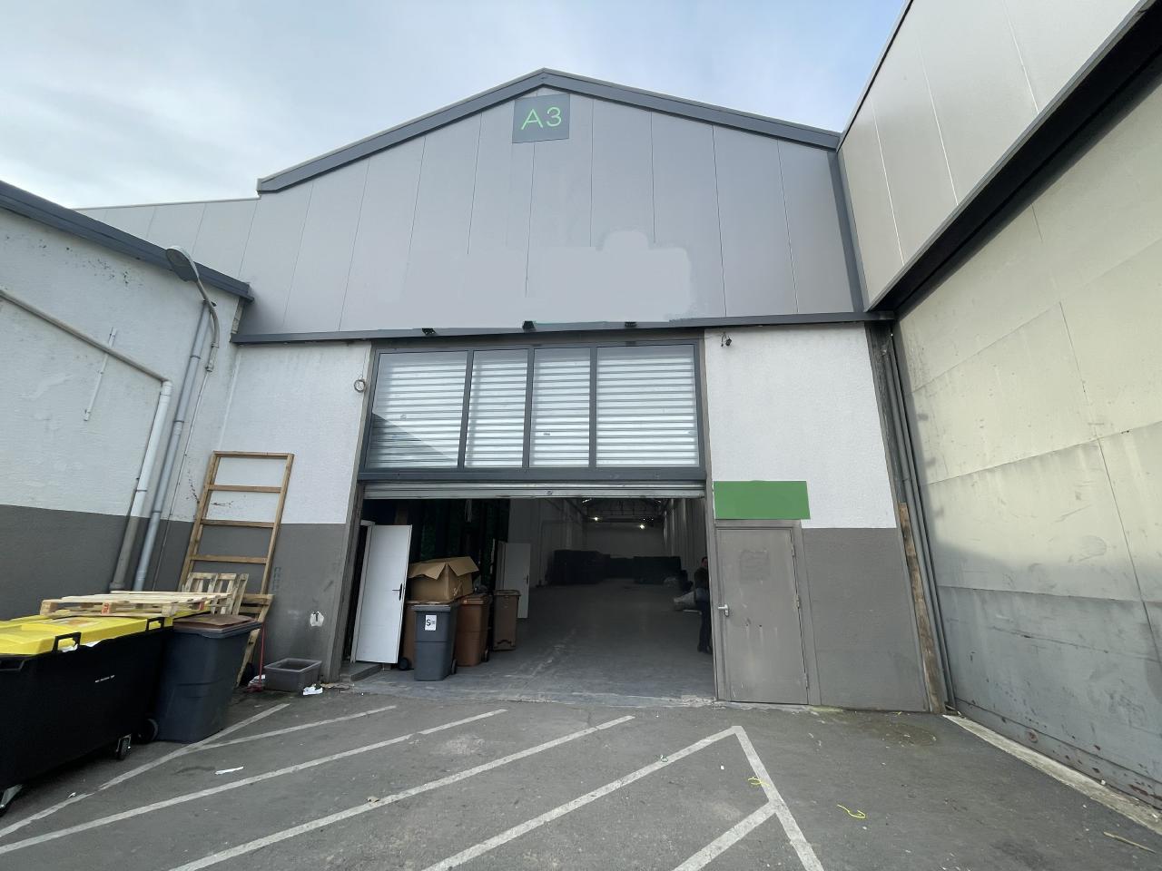 Local d'activité Épinay-sur-Seine 688m² Location Local d'activité Épinay-sur-Seine Seine-Saint-Denis OLACT2421629