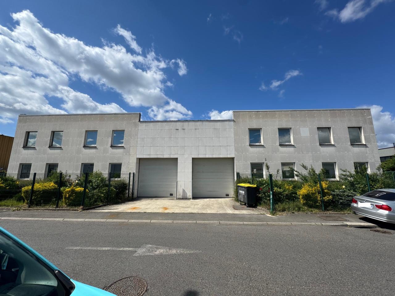 Local d'activité Saint-Ouen-l'Aumône 584m² Location Local d'activité Saint-Ouen-l'Aumône Val-d'Oise OLACT2314973