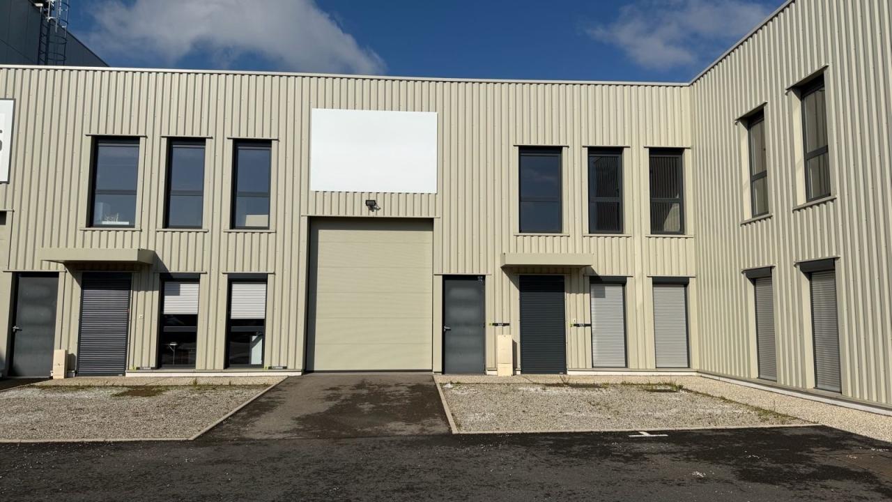 Local d'activité Décines-Charpieu 486m² Vente Local d'activité Décines-Charpieu Rhône OVACT2642554